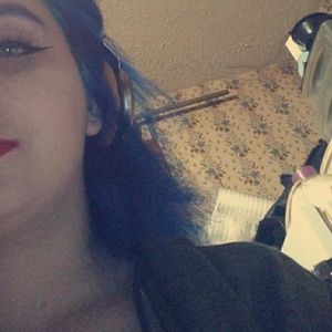 Meet your Posher, Kiana